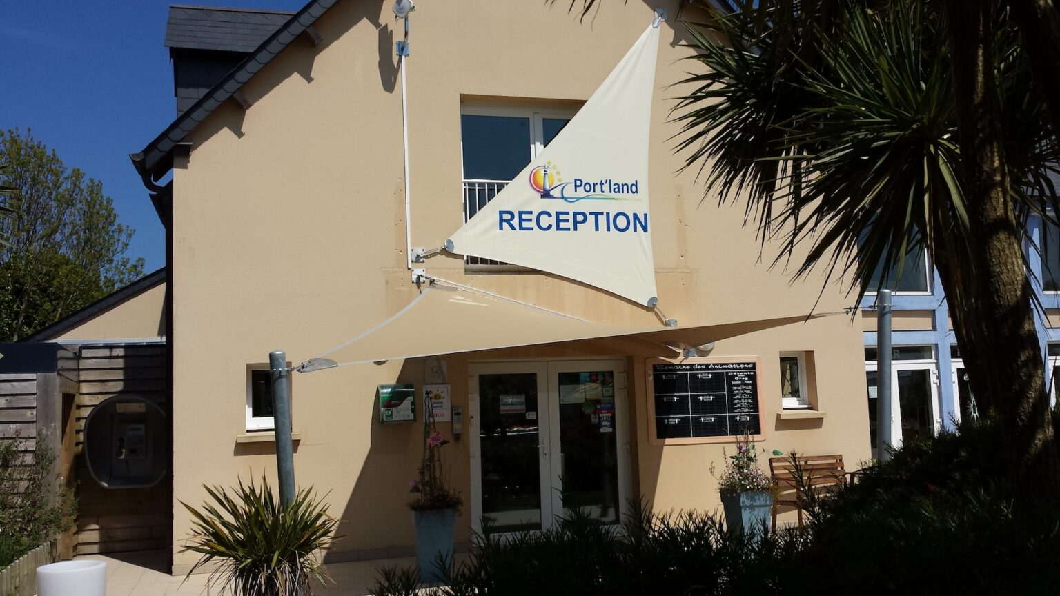Voile d'ombrage pour mairie et collectivités
