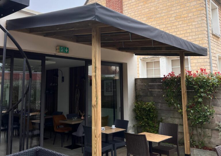 Pergola sur mesure restaurant