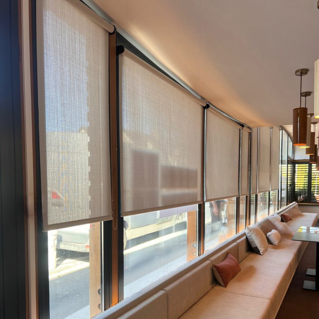 Store intérieur et banquette agencement