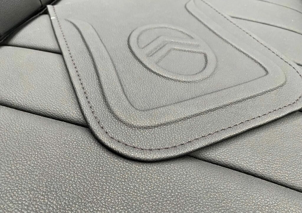 Tapis de voiture Sellerie THOMAS